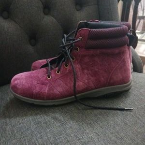 Duluth Women's Suede Ankle Boot